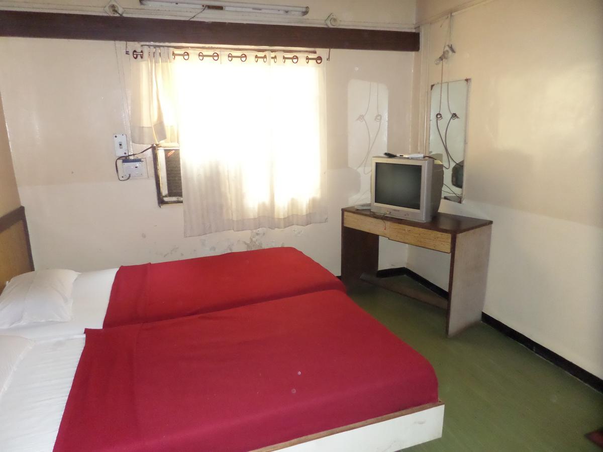 Hotel Sadanand Sangli Экстерьер фото