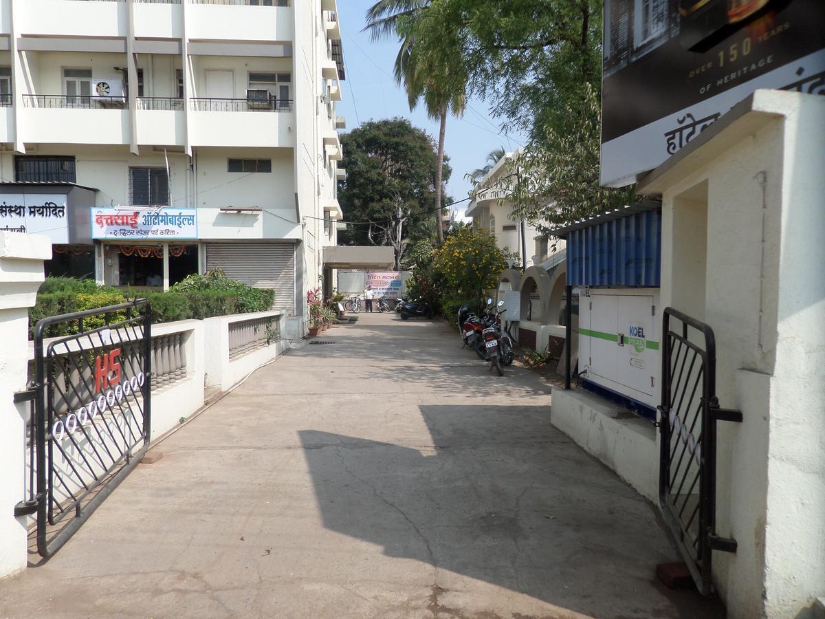 Hotel Sadanand Sangli Экстерьер фото