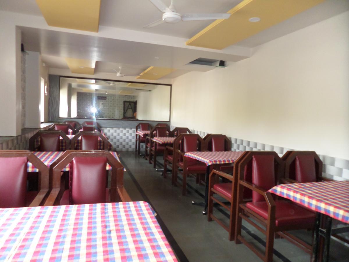 Hotel Sadanand Sangli Экстерьер фото