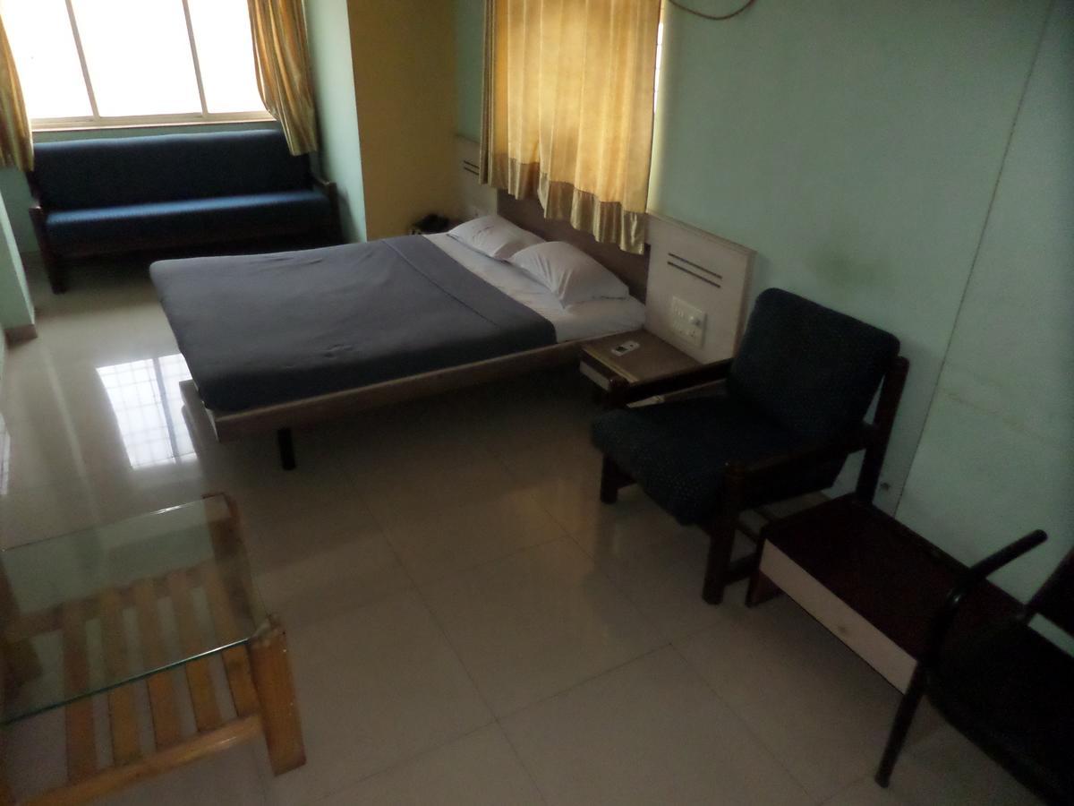 Hotel Sadanand Sangli Экстерьер фото