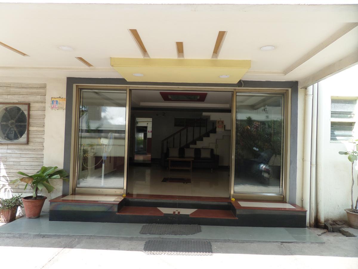 Hotel Sadanand Sangli Экстерьер фото