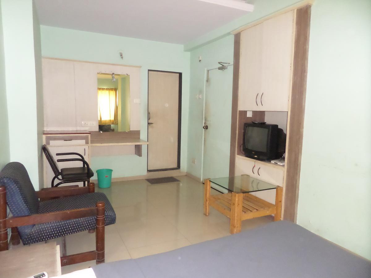 Hotel Sadanand Sangli Экстерьер фото