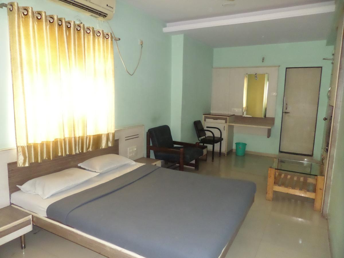 Hotel Sadanand Sangli Экстерьер фото